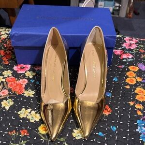 Stuart Weitzman Metallic Gold Heels 9AA